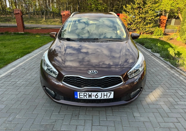 Kia Ceed cena 28900 przebieg: 212000, rok produkcji 2013 z Wyśmierzyce małe 121